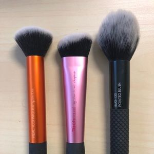 Real techniques and Moda brushes
